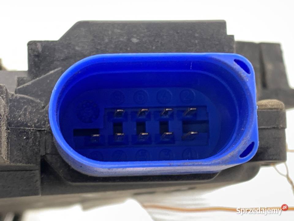 ZAMEK DRZWI LEWY PRZÓD AUDI A3 8P Hatchback