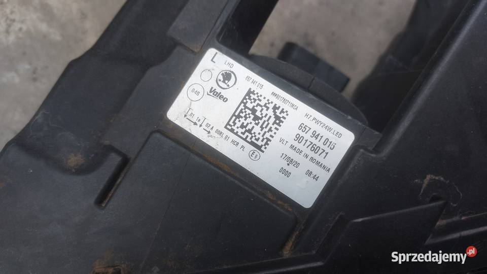 SKODA SCALA LAMPA PRZEDNIA LEWA 90176071 sprzedam