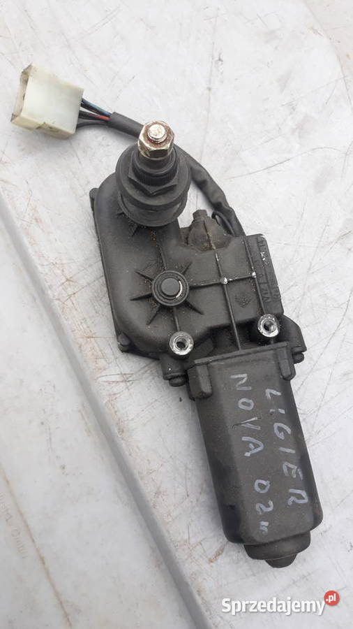 Ligier novaambra silniczek wycieraczek tył Rok produkcji 2002 Części samochodowe Lublin