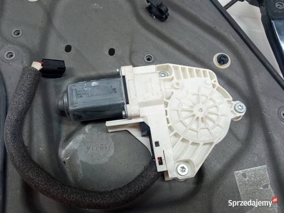 MECHANIZM SZYBY LEWY PRZÓD 8K0959801A Skoda