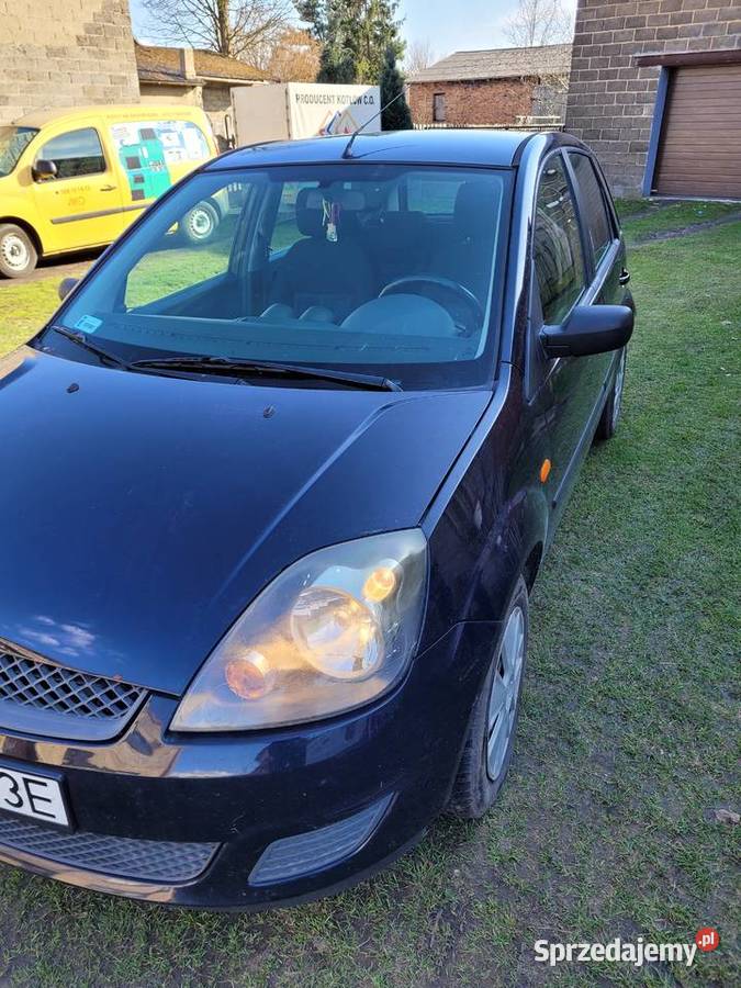 Ford Fiesta nieuszkodzony Hutki sprzedam