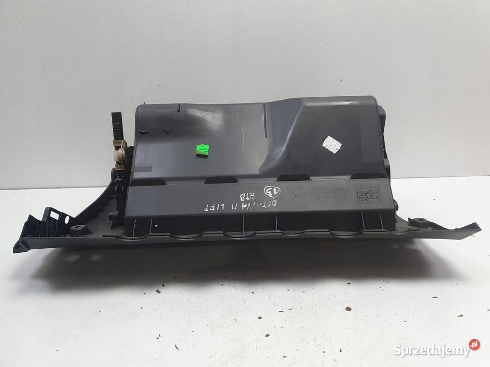 Skoda Octavia II lift SCHOWEK PASAŻERA 1Z1857103 Schowki, półki lubelskie Janów