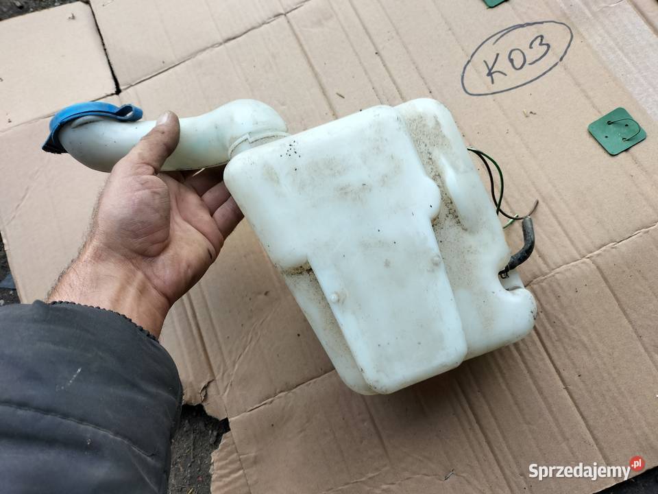 4A9955453 Pompka spryskiwaczy ZBIORNICZEK PŁYNU lubelskie Kamień-Kolonia sprzedam