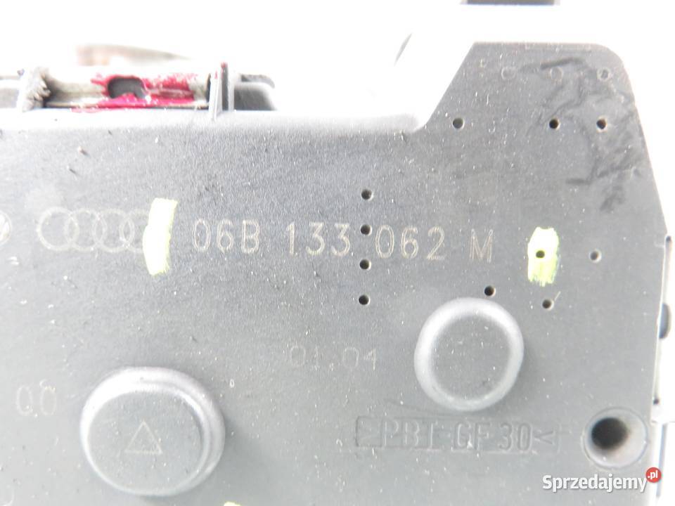 PRZEPUSTNICA AUDI A4 B6 18 T 06B133062M