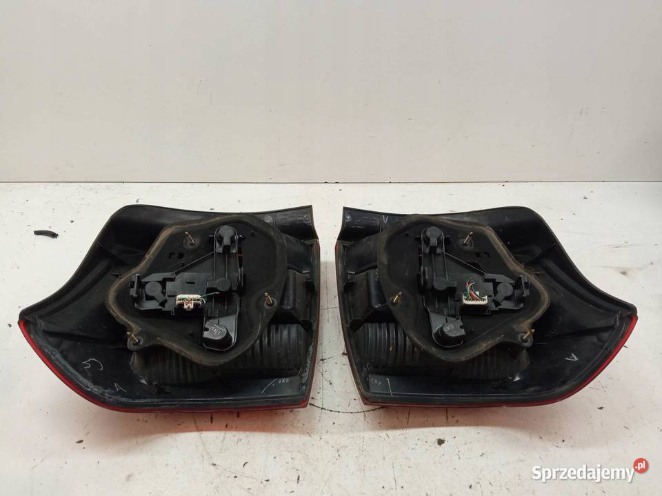 LAMPA TYŁ KOMPLET E12 HB Toyota Corolla IX osobowe świętokrzyskie
