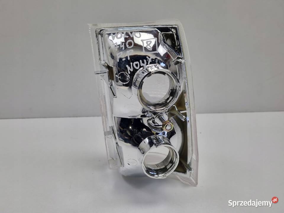 Volvo 740 PRZEDNI KIERUNKOWSKAZ prawy przód Rudka