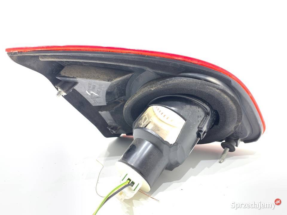 LAMPA TYŁ PRAWA WEWNĘTRZNA NISSAN QASHQAI J10