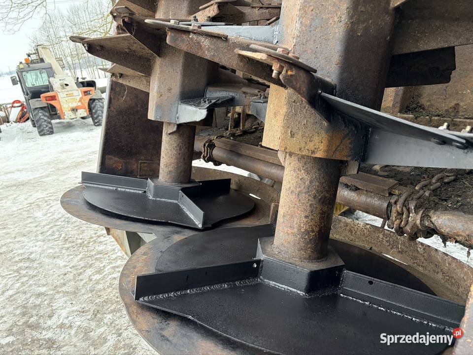 Rozrzutnik obornika Rock 8 ton pionowe walce Myszyniec