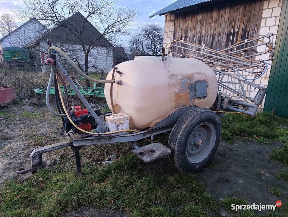 Opryskiwacz ciągany pilmet 1000l pompa udor 14m nieuszkodzony Zaczepiane Zamch