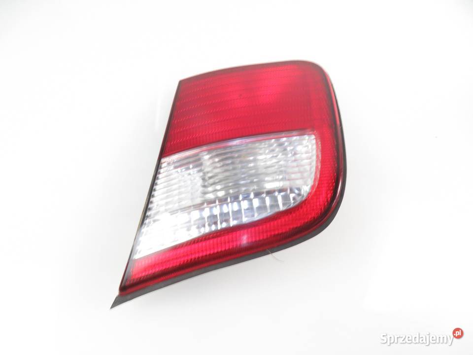 LAMPA PRAWA TYLNA KLAPA SUBARU FORESTER I