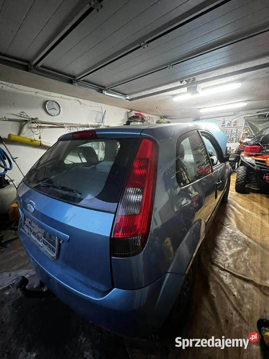 Sprzedam na części forda fiestę mk5 osobowe dolnośląskie Czarny Bór