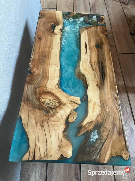 Stolik kawowy z żywicy i drewna łódzkie