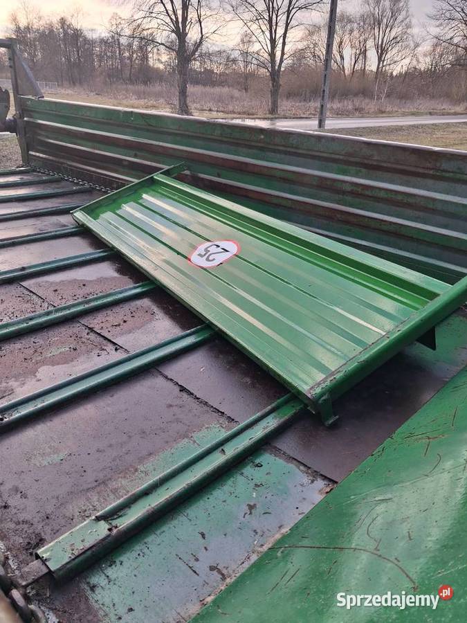 Rozrzutnik obornika Czarna białostocka dwu Rzgów