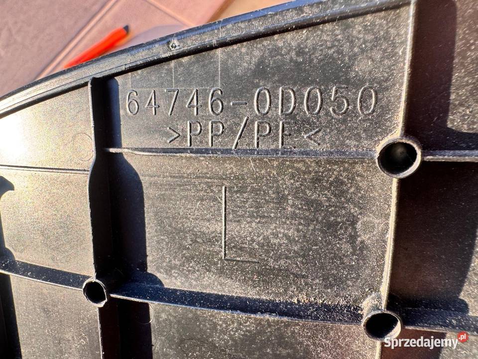 Zaślepka boczna tapicerki tył Toyota Yaris III Osłony i zaślepki Brzesko