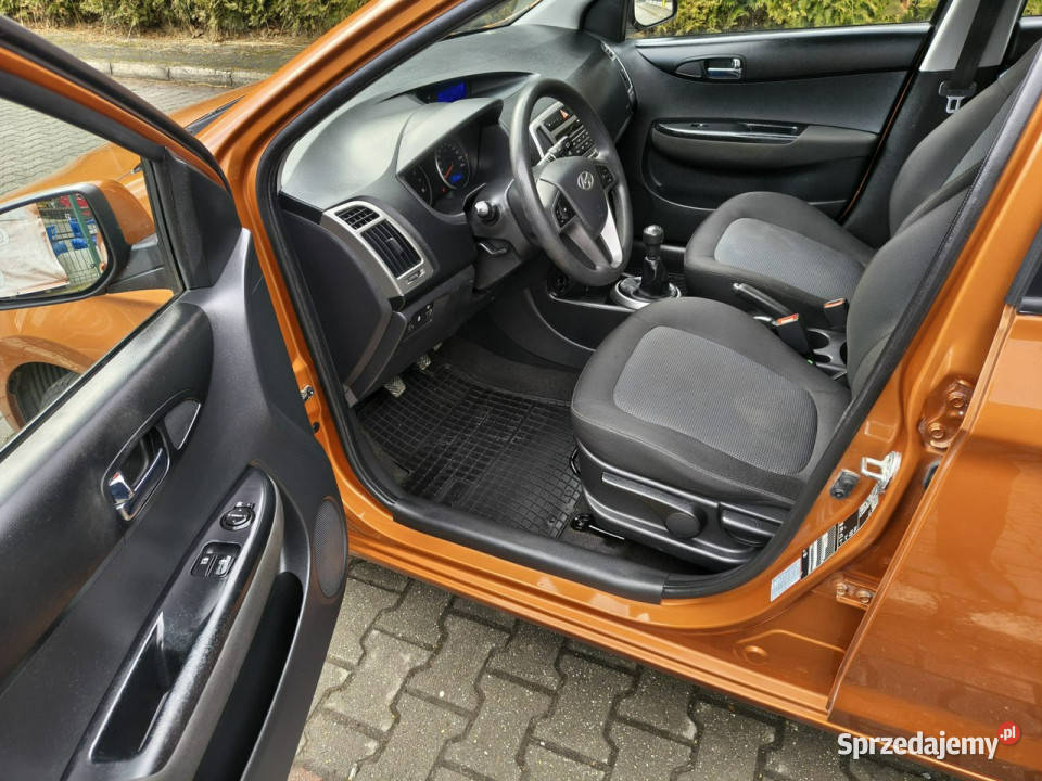 Hyundai i20 Podgrzewane fotele Klimatyzacja centralny zamek i20