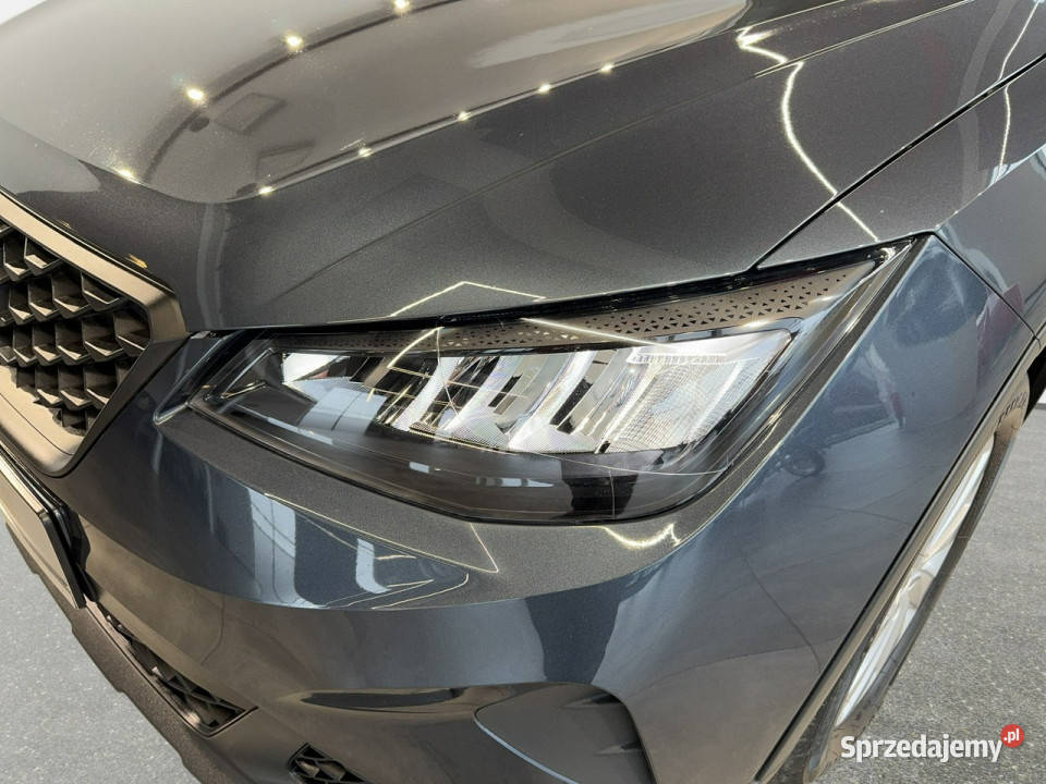 Seat Arona VAT 23 Style 10TSI 95 M5 2022 r HAK elektryczne lusterka