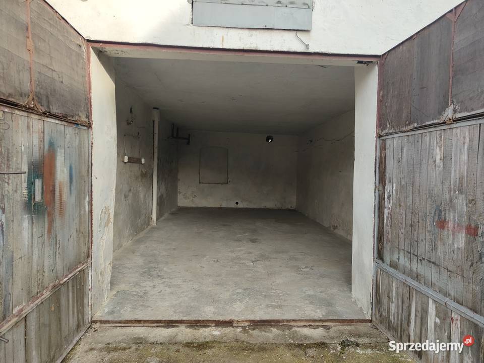 Duży garaż ulica Jaworzyńska Legnica teren