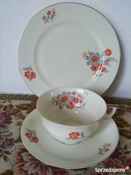 Trio śniadaniowe ecru porcelana sygnowana Gorlice