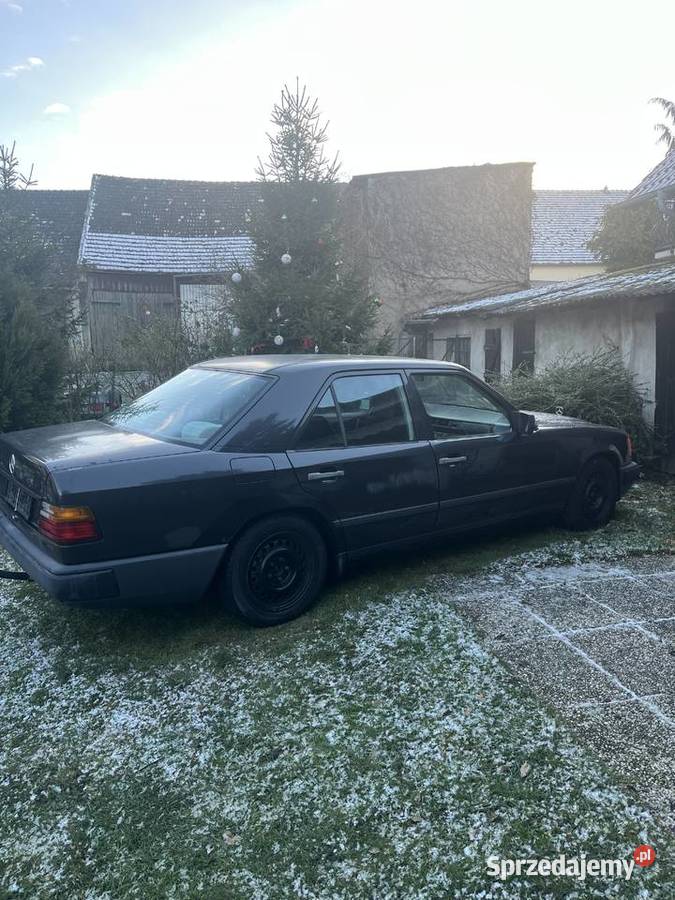 Mercedes W 124 260 E Łosiów
