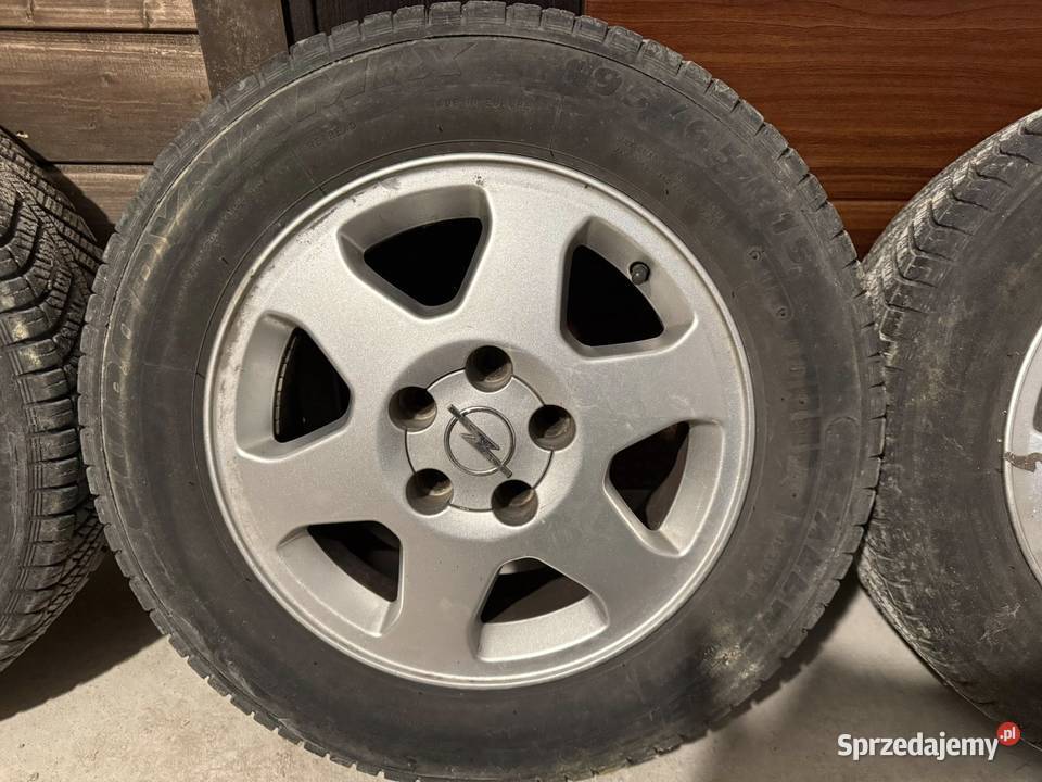 Alufelgi OPEL z Oponami Zimowymi 5x110 19565R15 Opony i felgi Dębica