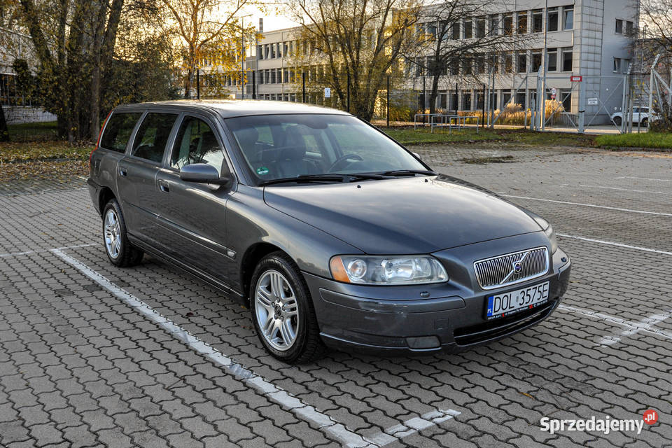 Volvo V70 24D5 185 2006 r Skóry Lift Samochody osobowe Wrocław