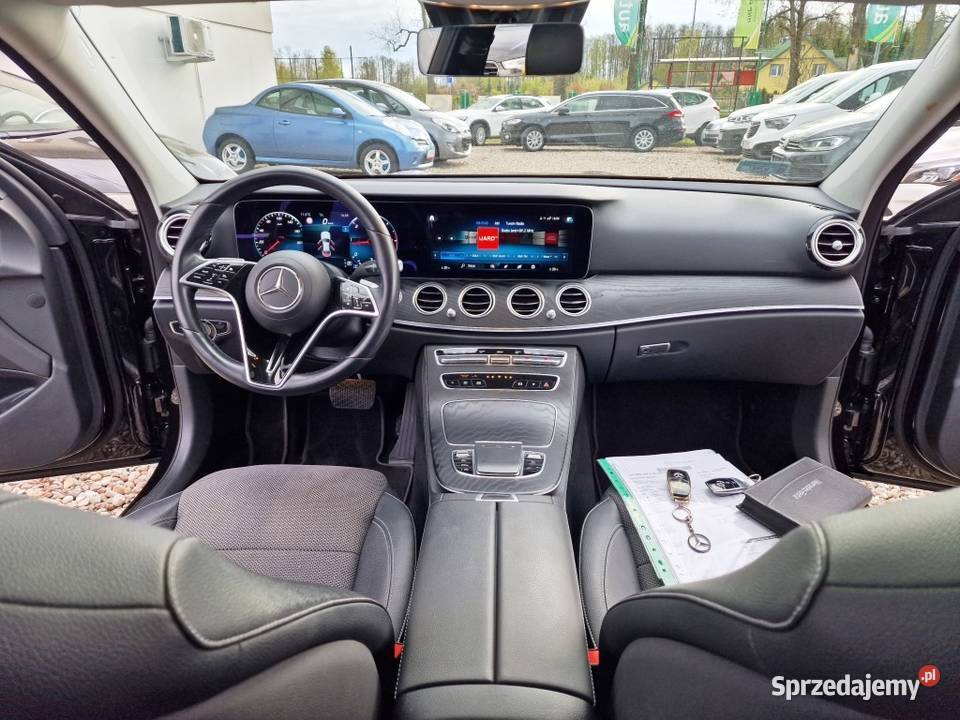 E220 D 4MATIC BUSINESS EDITION SALON POLSKA Zarejestrowany w Polsce
