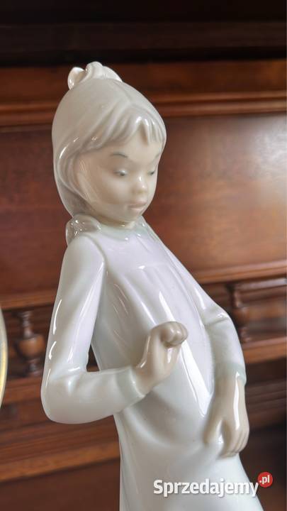 Figurka dziewczyny z pieskiem Zaphir Lladro Gdańsk