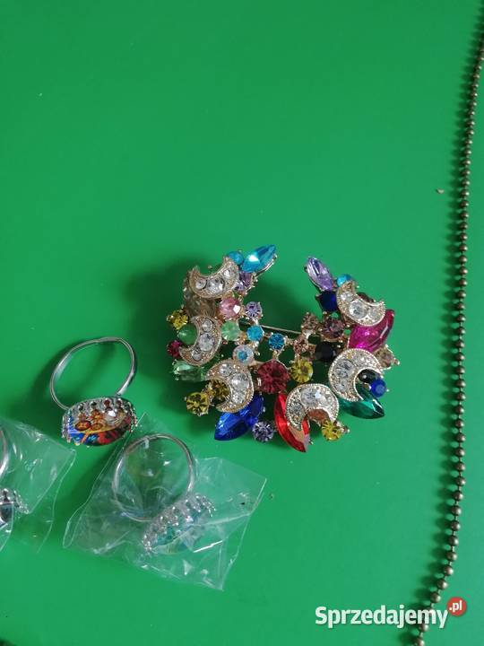 Ozdoby błyskotki kobiet Warszawa sprzedam