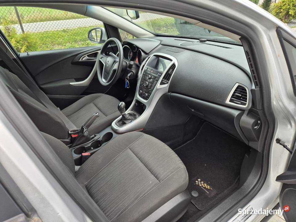Opel Astra J 14 turbo Alu Klima Navi z Niemiec 168000km Sikórz