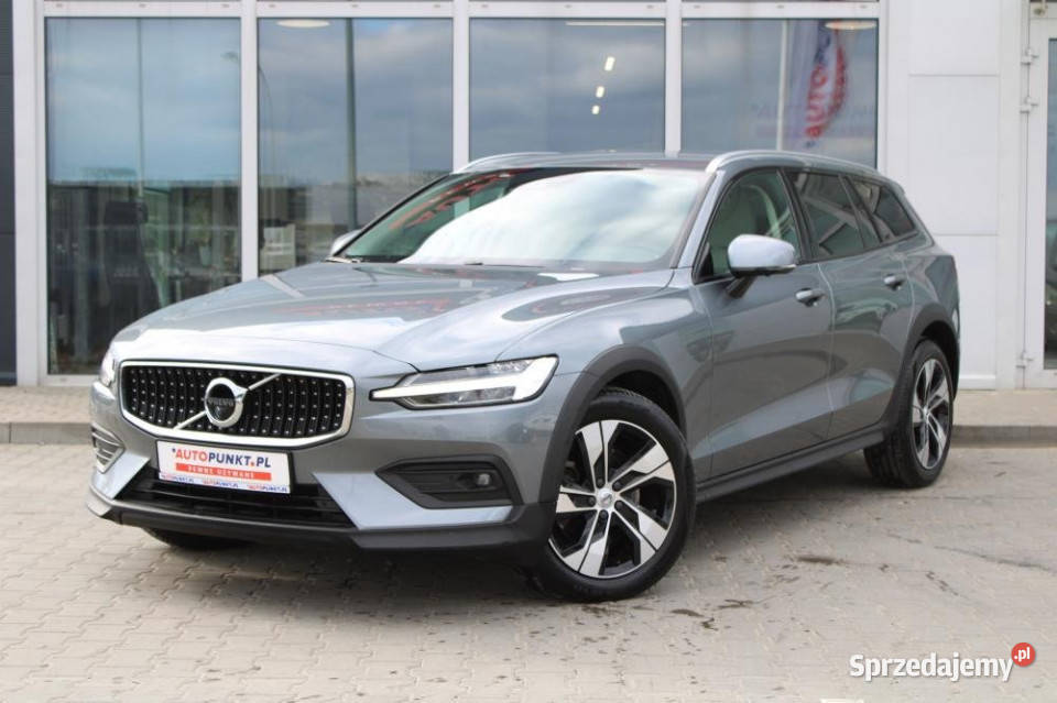 Volvo V60 Cross Country 2021r ACC Pilot Assist