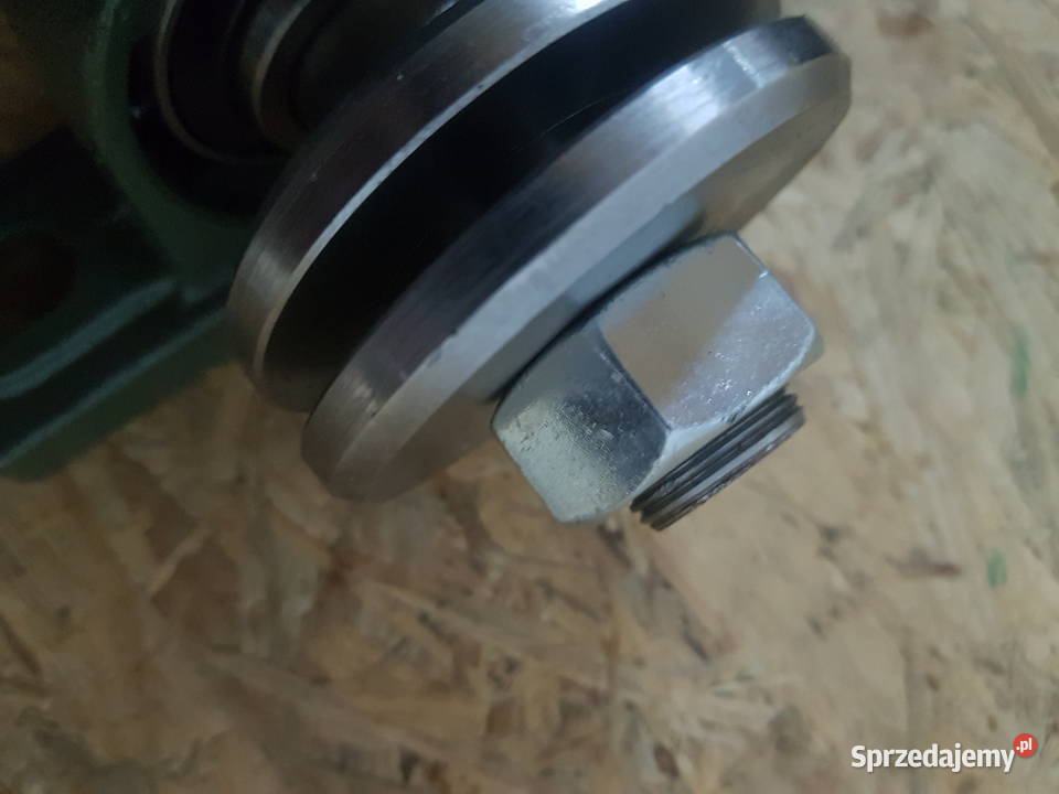 Wałek krajzegi wahadłowy Średnica wałka 250 mm Głogowa