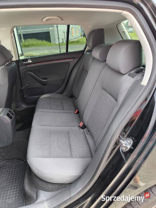 Volkswagen Golf V 16 Benzyna 2006 Doinwestowany Ksawerów sprzedam
