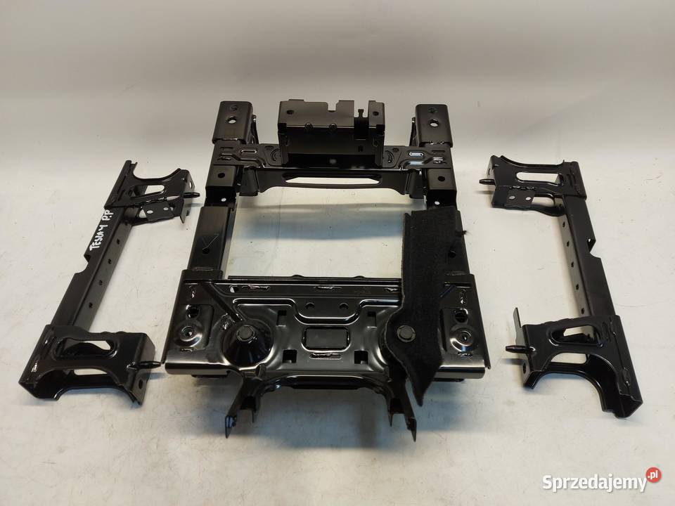 TESLA MODEL Y 2023r Mocowanie fotela komplet