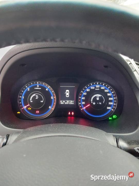 Hyundai i40 CW kombi 17 Crdi 136 srebrny ASR (kontrola trakcji) Szczecin