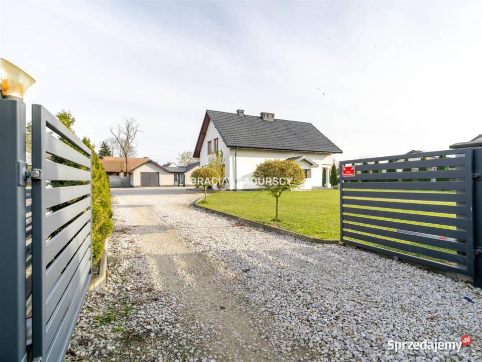 Dom wolnostojący Czernichów Ogrodowa 1519m2 Liczba pokoi 5 Sprzedaż sprzedam