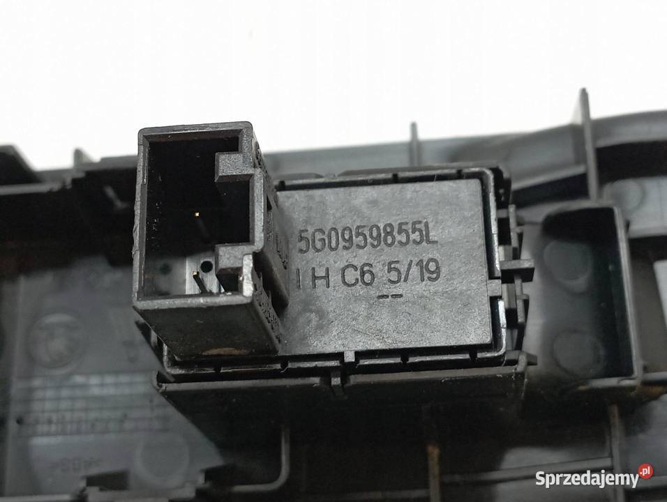 PRZEŁĄCZNIK SZYB 5G0959855L TYŁ LEWY PRAWY Skoda Rok produkcji 2019
