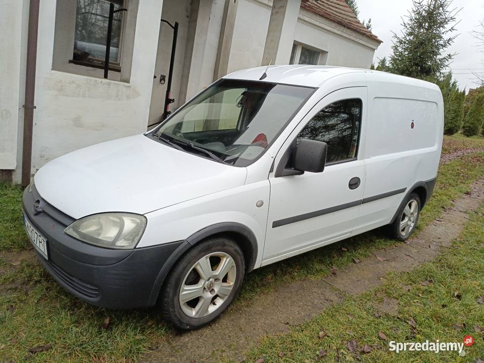 Opel Combo C 1 3cdti 2008 zamienie światła przeciwmgielne Opel dolnośląskie Oborniki Śląskie