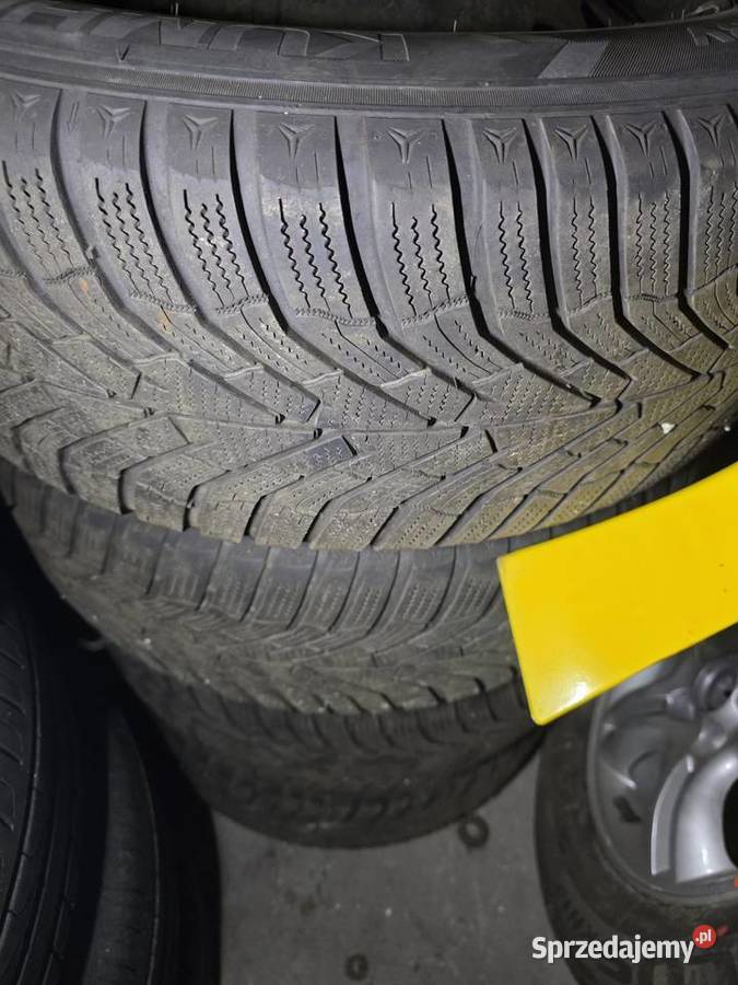 Kola stalowe z oponami zimowymi Ford Kuga 23555 Świdnica sprzedam