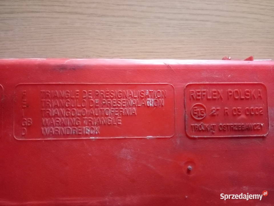 Trójkąt ostrzegawczy w walizce Dąbrowa Górnicza