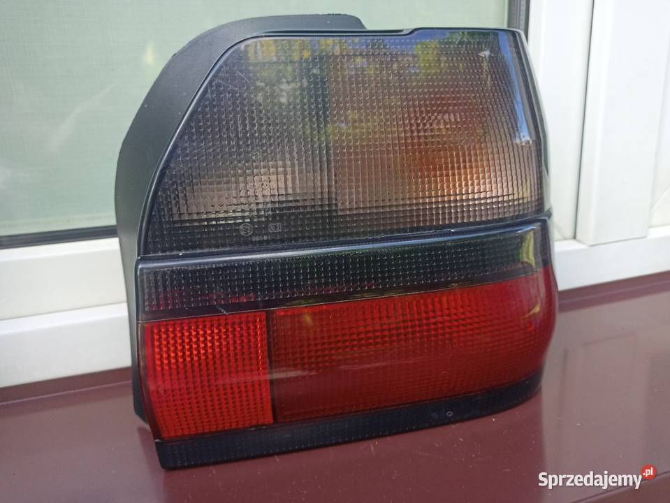 Renault 19 Chamade sedan lampa tył tylna prawa Sieradz sprzedam