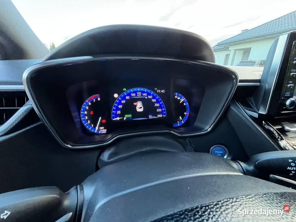 Toyota Corolla 20 Hybrid Kombi 2021 z Polskiego Przasnysz