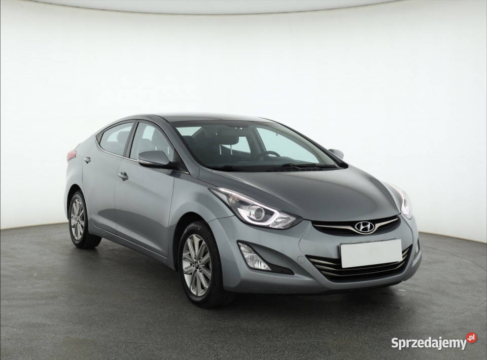 Hyundai Elantra 16