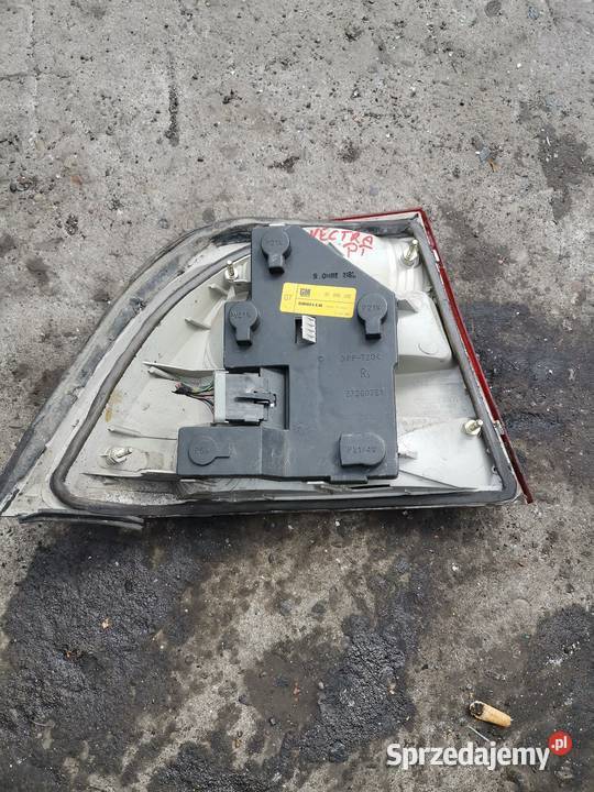 Lampa prawy tył vectra B osobowe