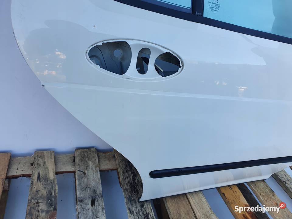 Saab 95 95 TYLNE TYLNIE DRZWI PRAWE PRAWY TYŁ Rudka