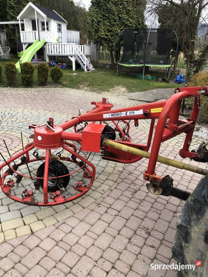 Zagrabiarko przetrząsarka Mesko Z 275 Konina