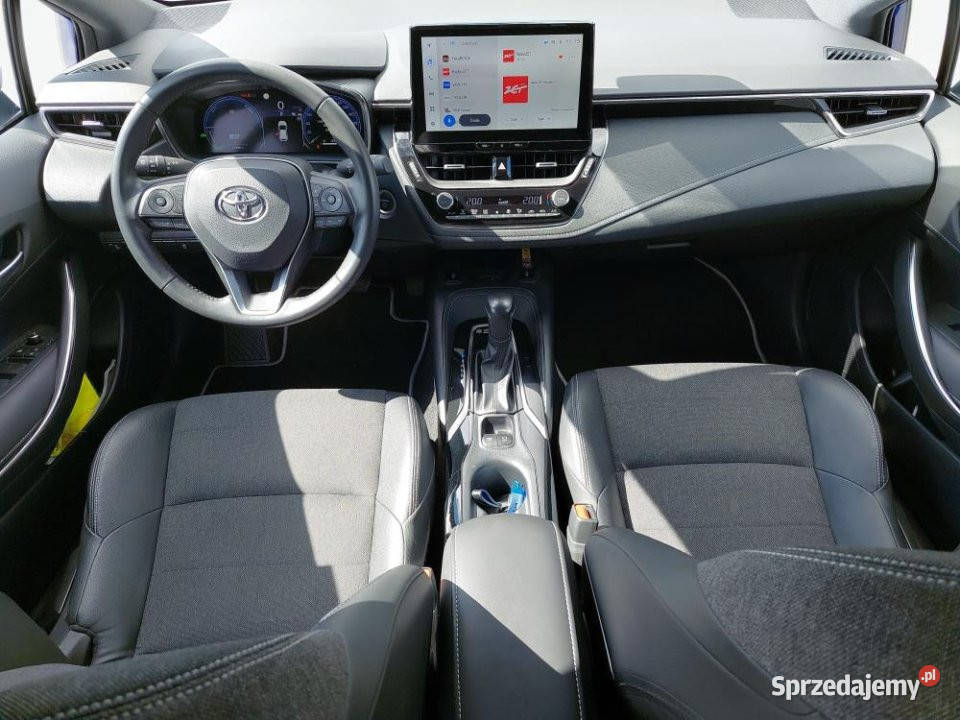 Toyota Corolla 2023r Salon Niski przebieg Rok produkcji 2023