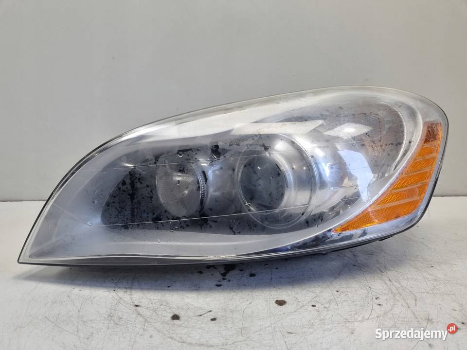 LAMPA LEWA Volvo XC60 PRZEDNIA LEWY PRZÓD XENON Rudka