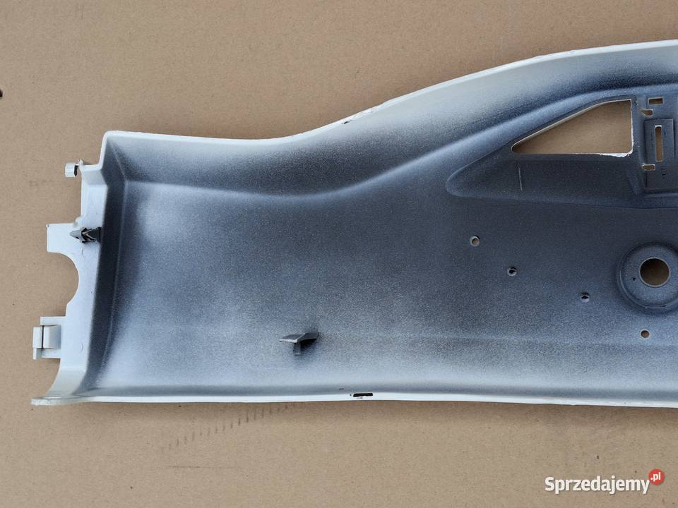 RENAULT GAMA T EVO 21 ZDERZAK ŚRODEK POSZYCIE Bieleń