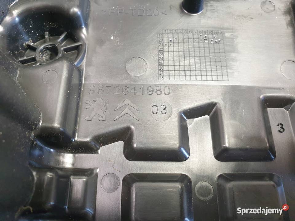 Corsa F 12 12 V OSŁONA BEZPIECZNIKÓW 9672641980