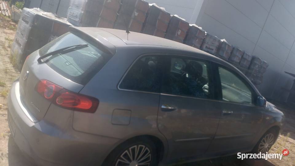 Fiat Croma uszkodzony